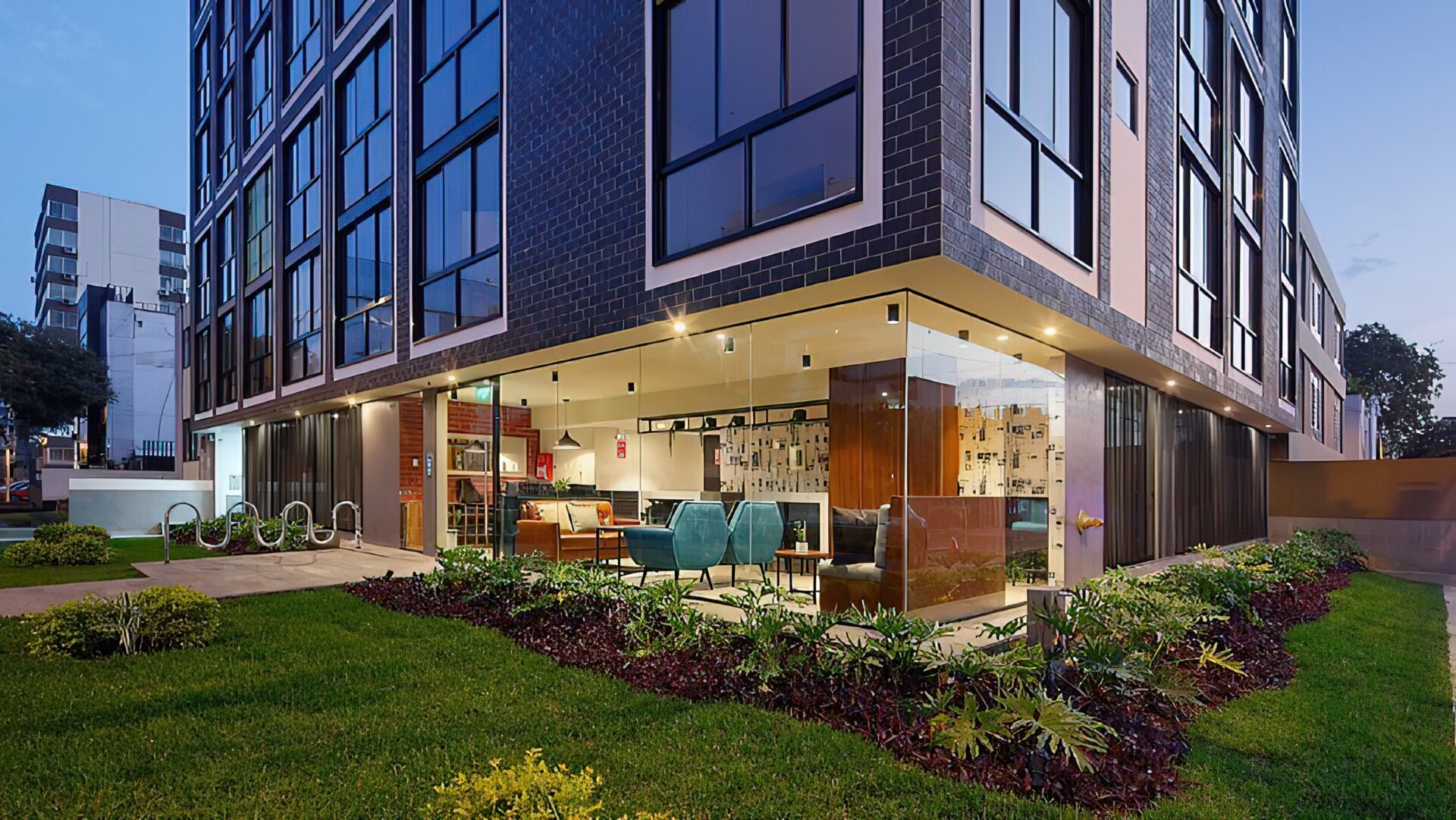 CREATOR: gd-jpeg v1.0 (using IJG JPEG v62), quality = 90